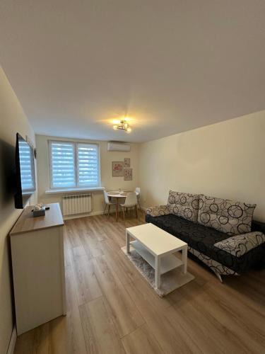 Mielec Apartment | Jasna Kawalerka