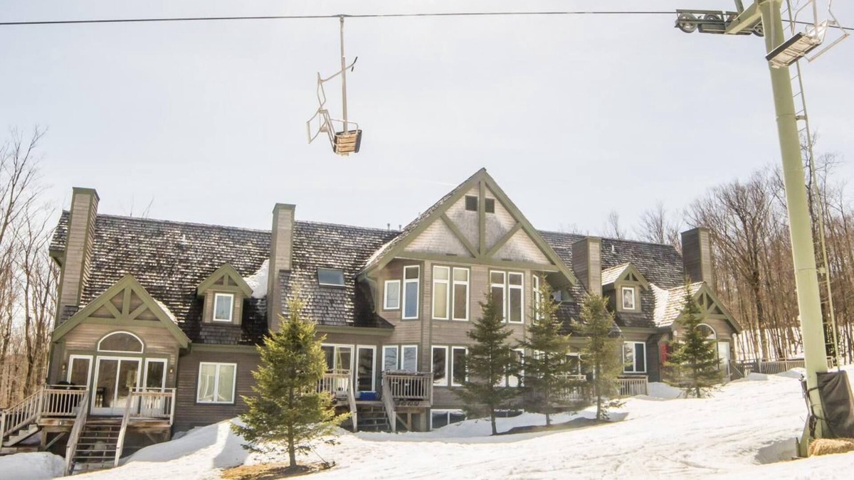 North Troy House | Jay Peak 5 Bed Townhome Ski-on Ski-off