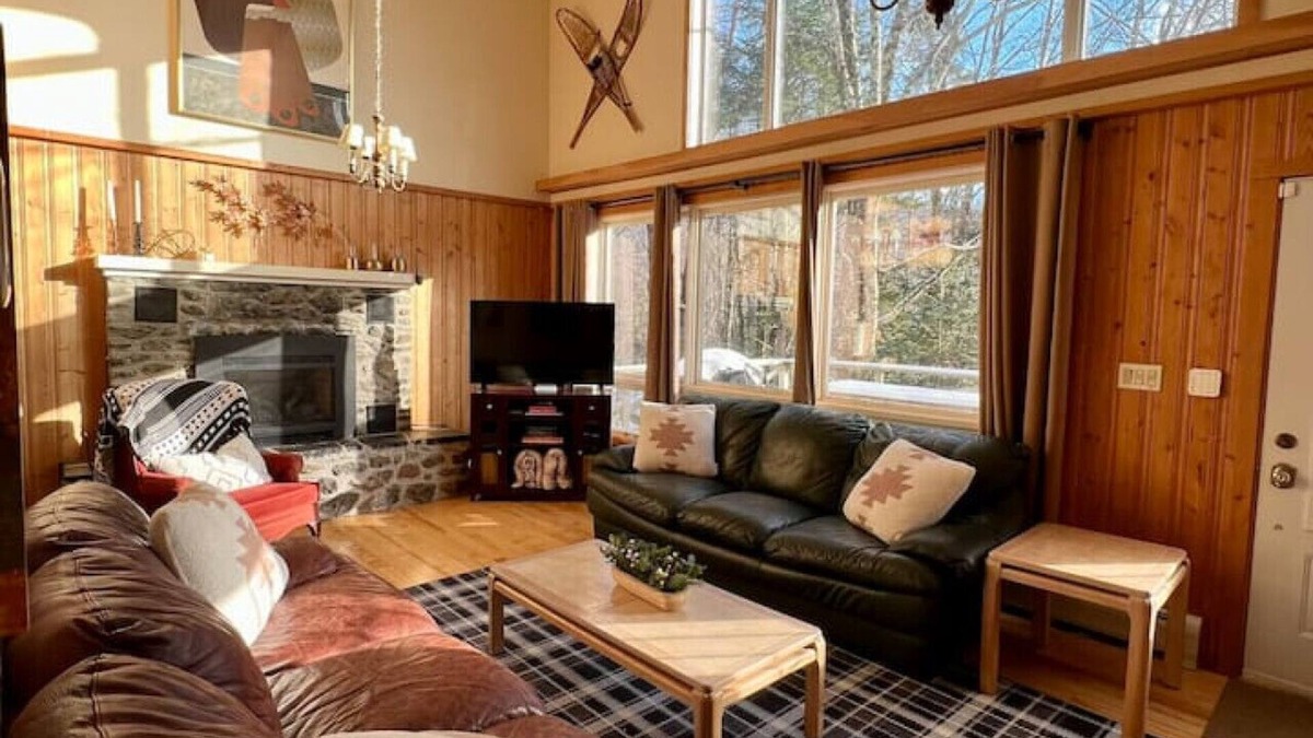 Westfield Ski Chalet | Jay Peak VT 5BR Chalet
