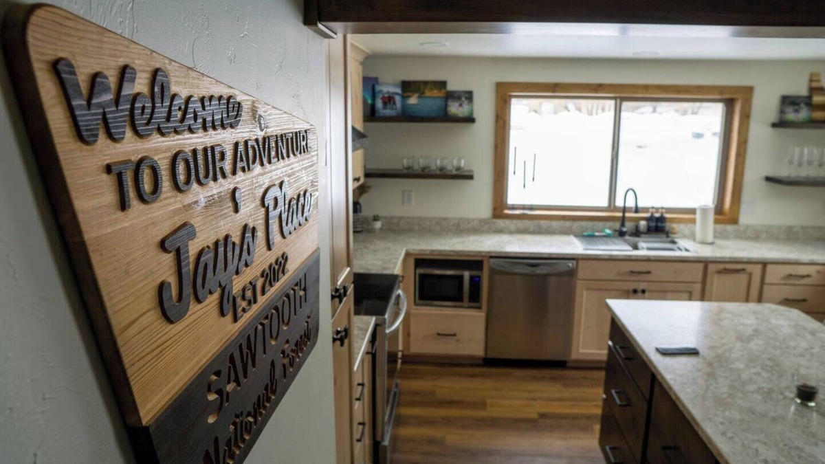 Fairfield Cabin | Jay's Place in Fairfield, ID