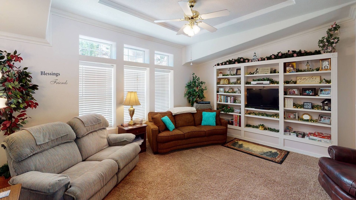 Red River House | Jayhawk Cottage With High Speed Wifi