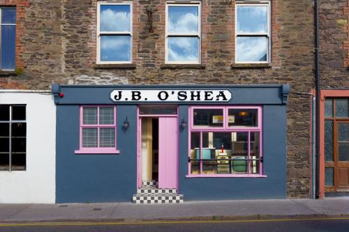 Dingle House | JB O Sheas self catering pub