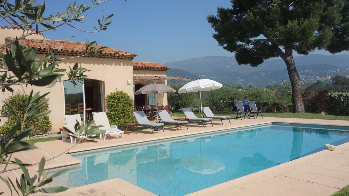 Saint-Jacques Villa | JDV Holidays Villa Oliviers - with large heated pool, in quiet spot near Grasse