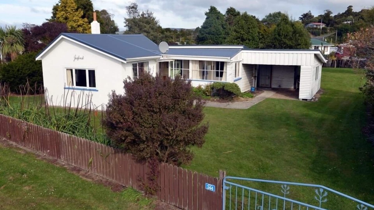 Pounawea House | Jedforest, traditional family crib (bach)