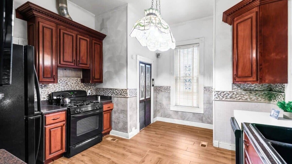 Birmingham House | Jefferson Ave Historic