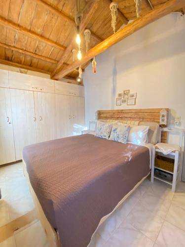 Varvara House | Jenoa, sealight house