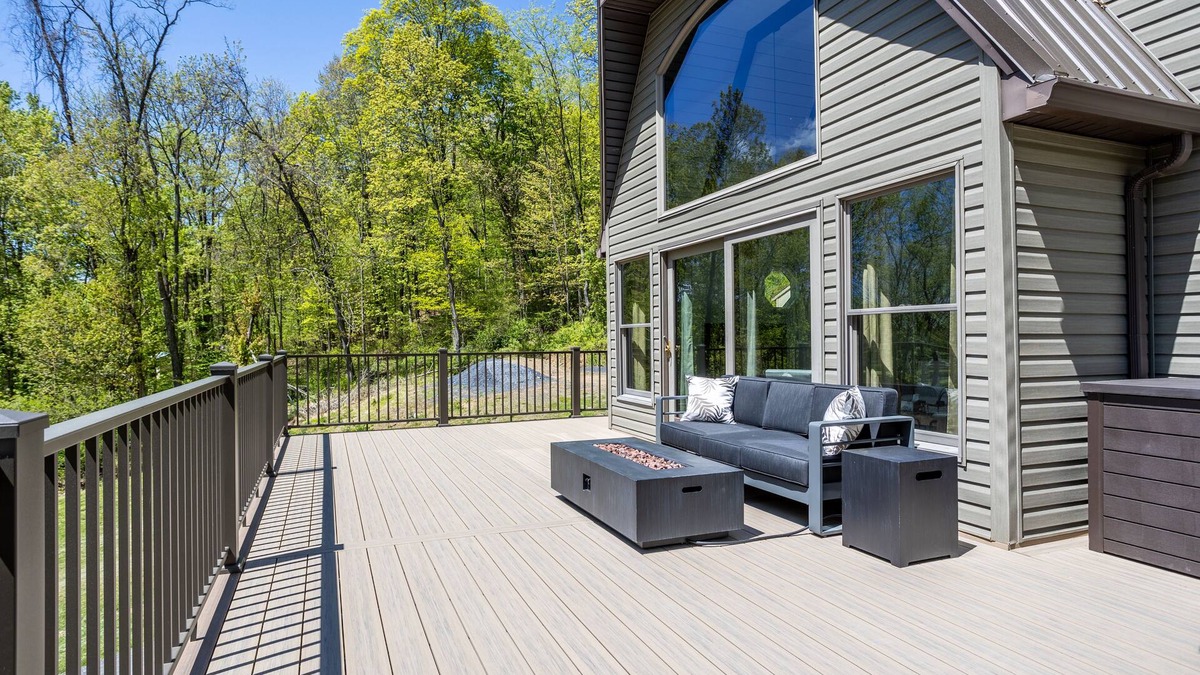 New Bloomfield House | Jericho Ridge Retreat.