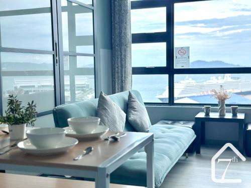 Downtown Kota Kinabalu Apartment | Jesselton Quay SeaView by 7th Avenue