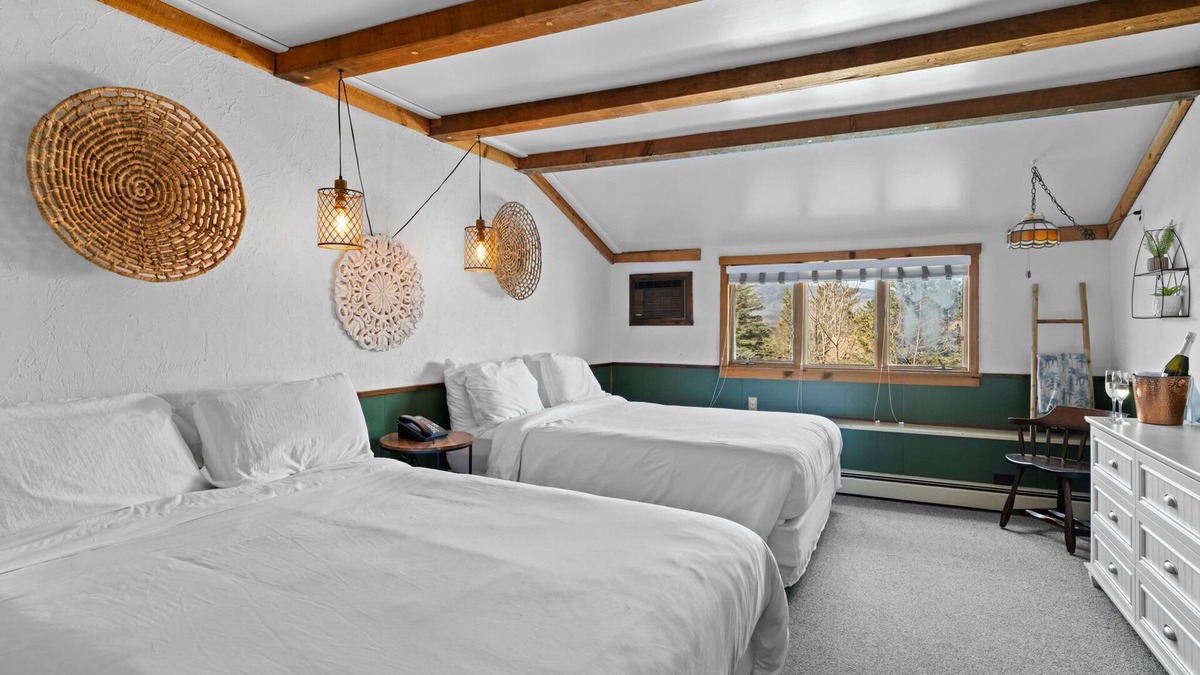 Tannersville Ski Chalet | Jessie's Harvest House
