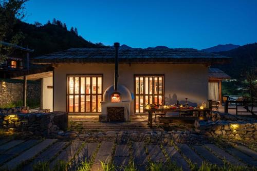 Jiuzhaigou Hotel | Jiuzhaigou Valley Abluzi B&B-Free shuttle service to Jiuzhaigou Scenic Area