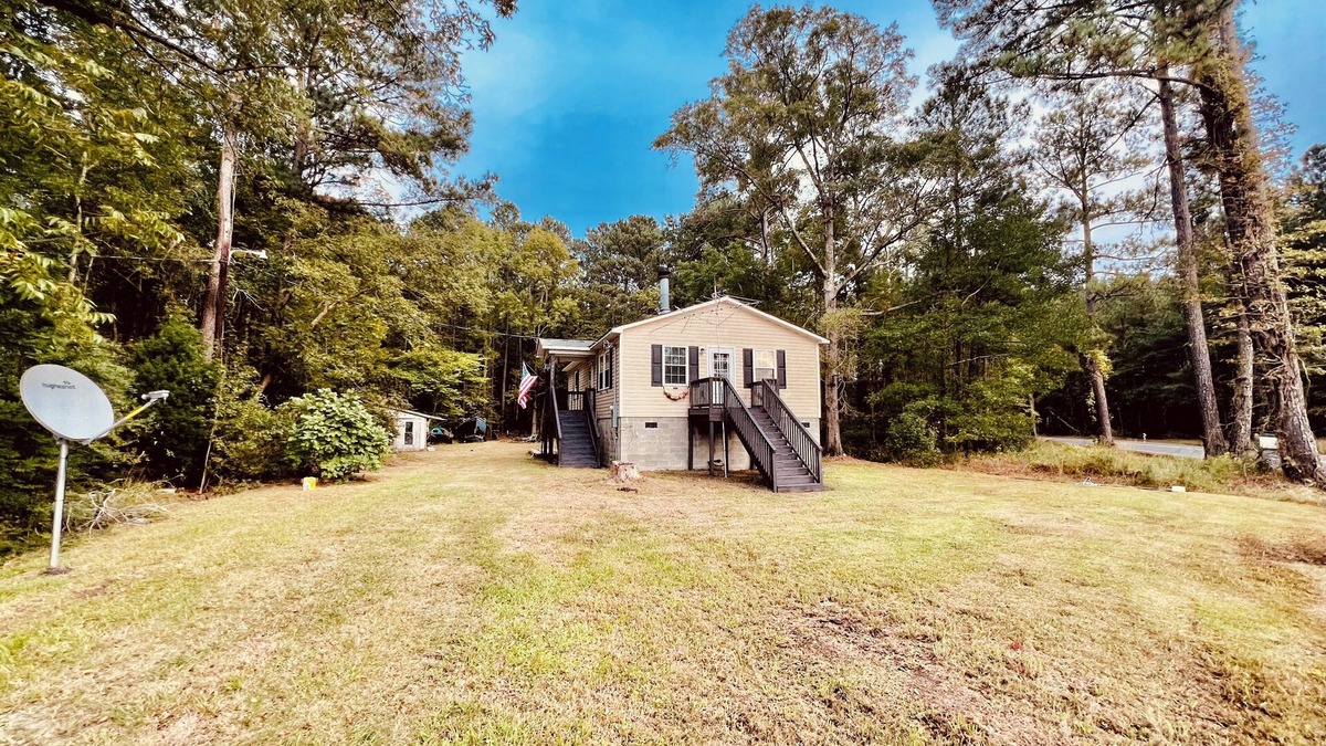 Hobucken House | JJ's Lodge: Fisherman’s & Hunters Getaway