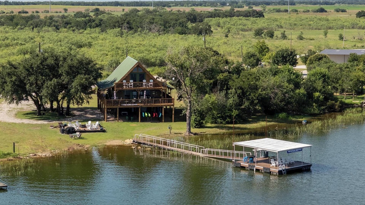 Eastland Cabin | JJ's Point of View! Lakefront Log Cabin on Lake Leon ~ Eastland, TX!