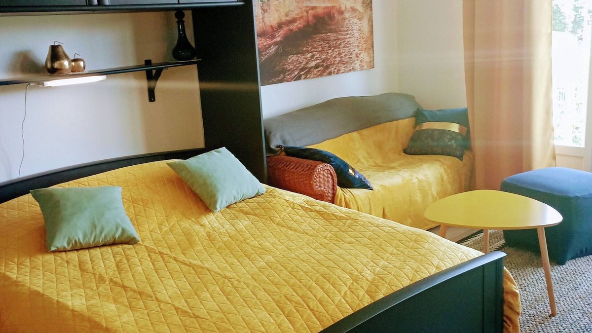 Bagnoles-de-l'Orne Apartment | ❤️Joli studio with balcony 400m from the spa and close to shops.
