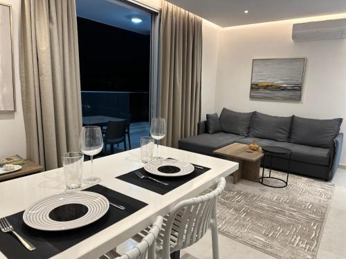 Egkomi Apartment | Joanna & Arya Central Engomi Apts