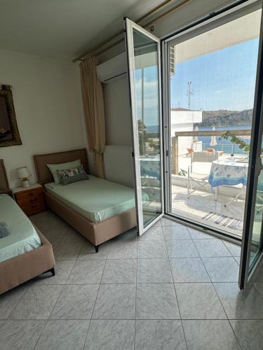 Himare House | Joannas Stefaneli House