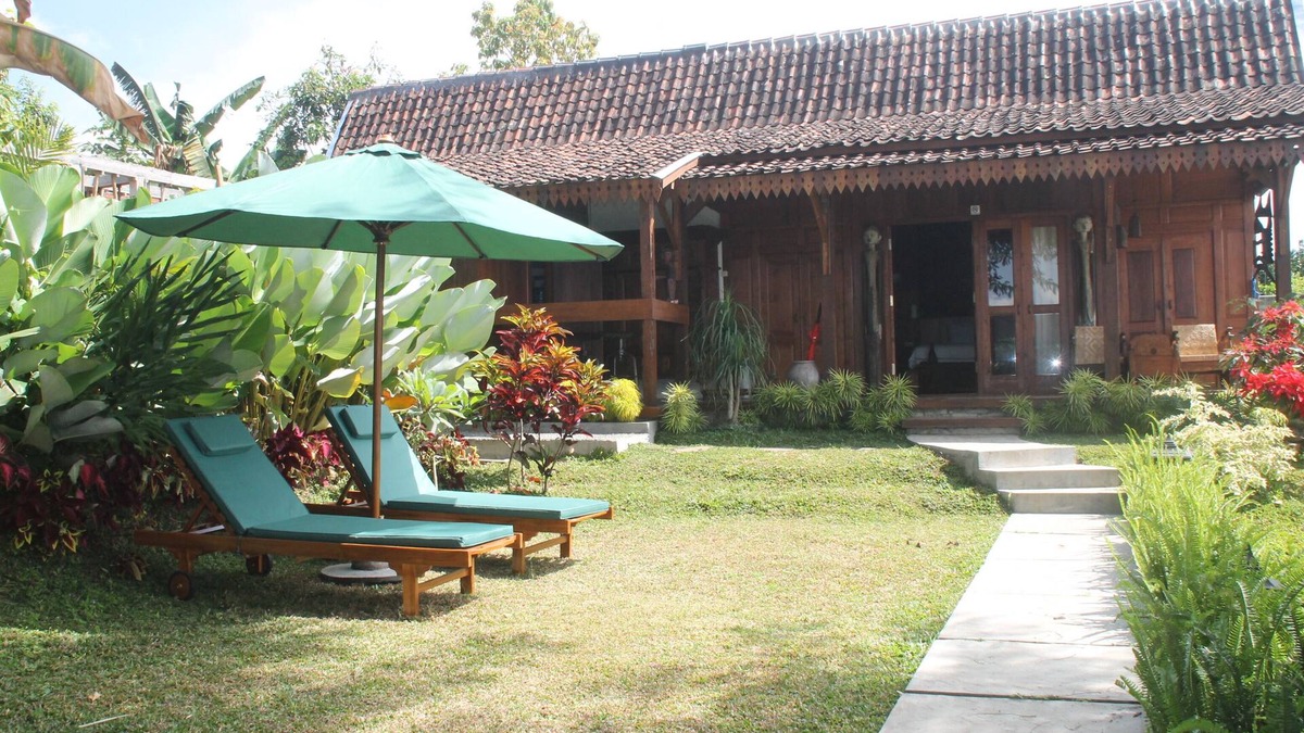 Sidomulyo House | Joglo Exotico Unique boutique style house