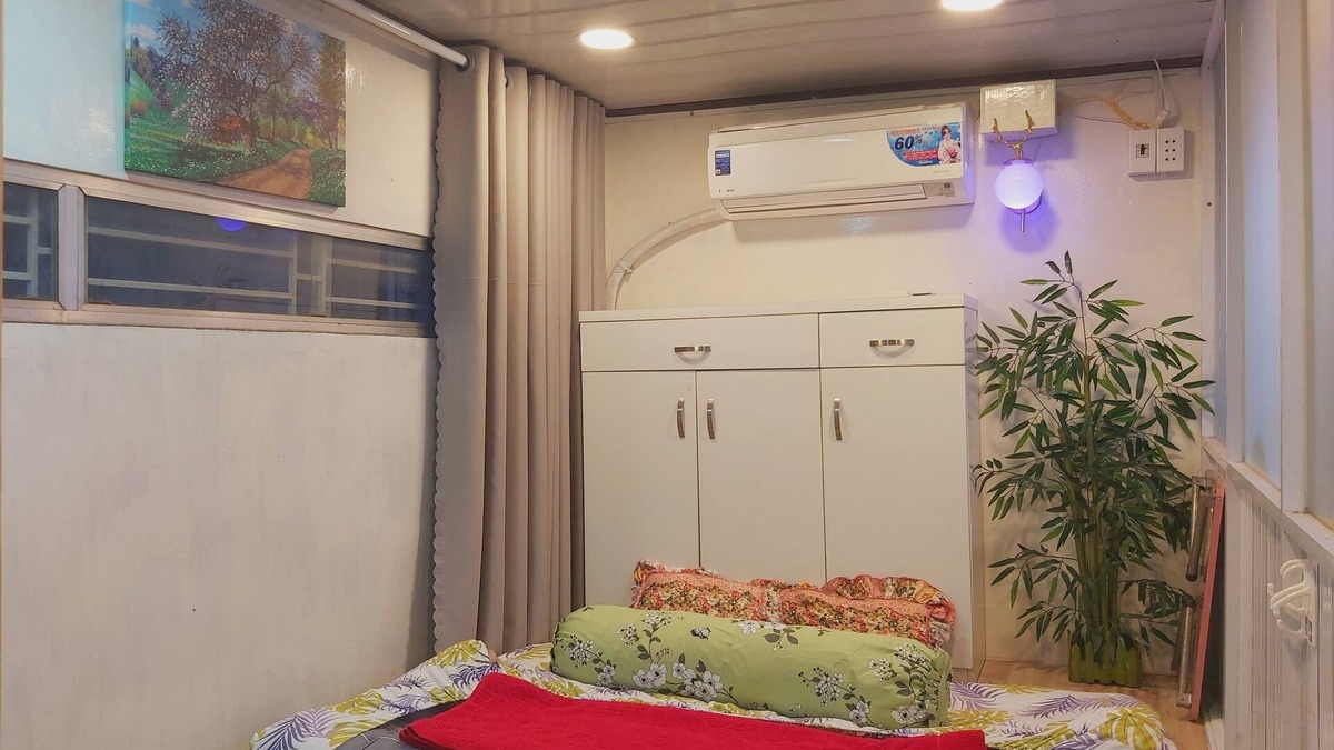 District 12 Bed & Breakfast | Johnny homestay, bed and breakfast, smarthome, quiet, amenities