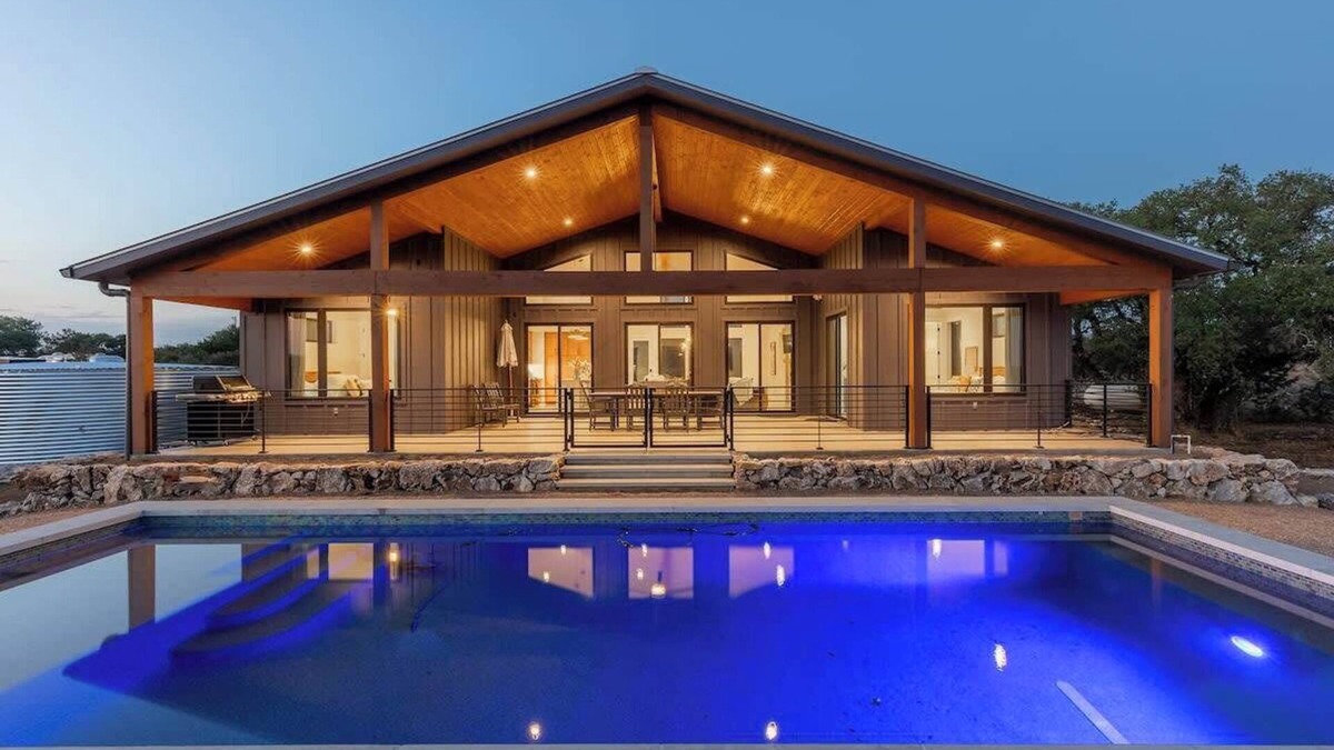 Johnson City House | Johnson City Limits Home