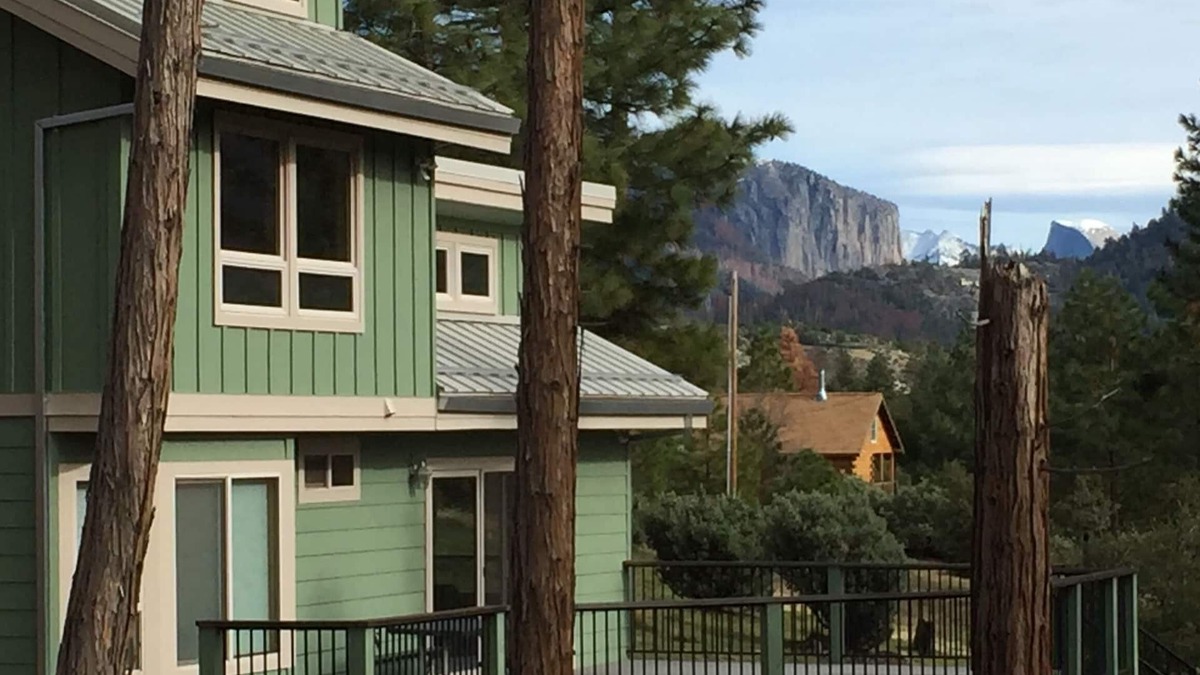 Foresta House | Johnson Family Yosemite Cabin - Centrally Located Inside The National Park