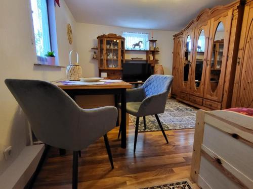 Urbach-Kirchdorf House | Jolanta-Ferienwohnung an der A3