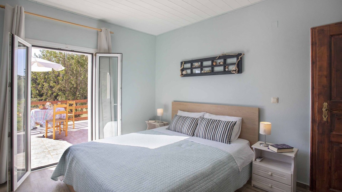 Kerameies House | Joleni Cottage: peaceful, accessible nature retreat, only minutes from beaches