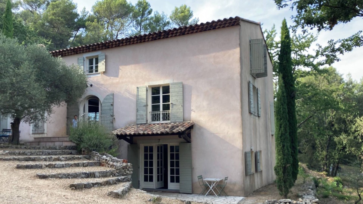 Signes Other | Joli mas Provençal Entre mer et Campagne, Oliviers et Romarin