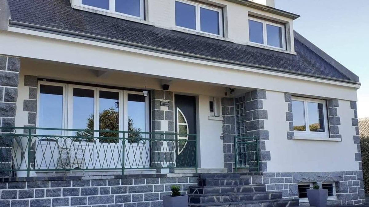Le Haut-Corlay House | Jolie Maison Bretonne de Caractère Avec Spa Intérieur et Jardin Clos