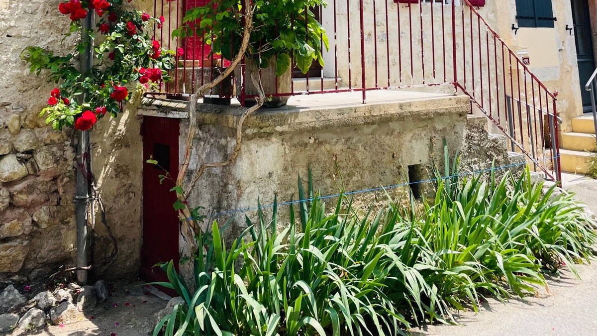 La Motte-Chalancon House | Jolie Maison de Village Spacieuse, Avec vue sur les Baronnies