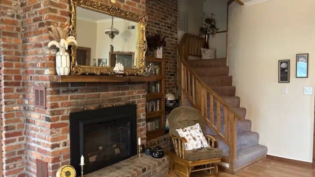 Elizabethtown House | Jones River House