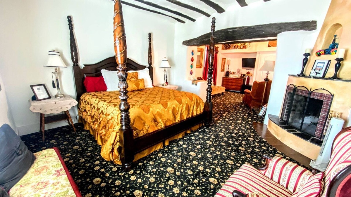 Mesilla Apartment | Josefina's King Suite in Historic Old Mesilla Plaza.