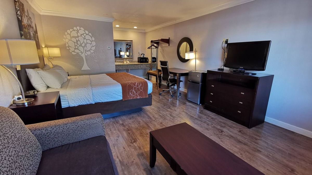 Woodland Hotel | Journey Inn