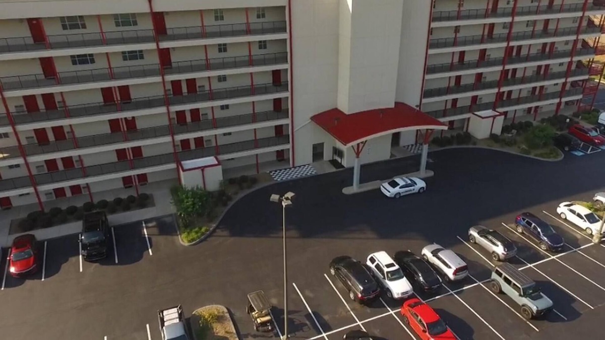 Bluff City Condo | JT² Luxury Penthouse Condominium - 3BDRM, 4BD, 3FBA, Pool, Gym, Hot Tub