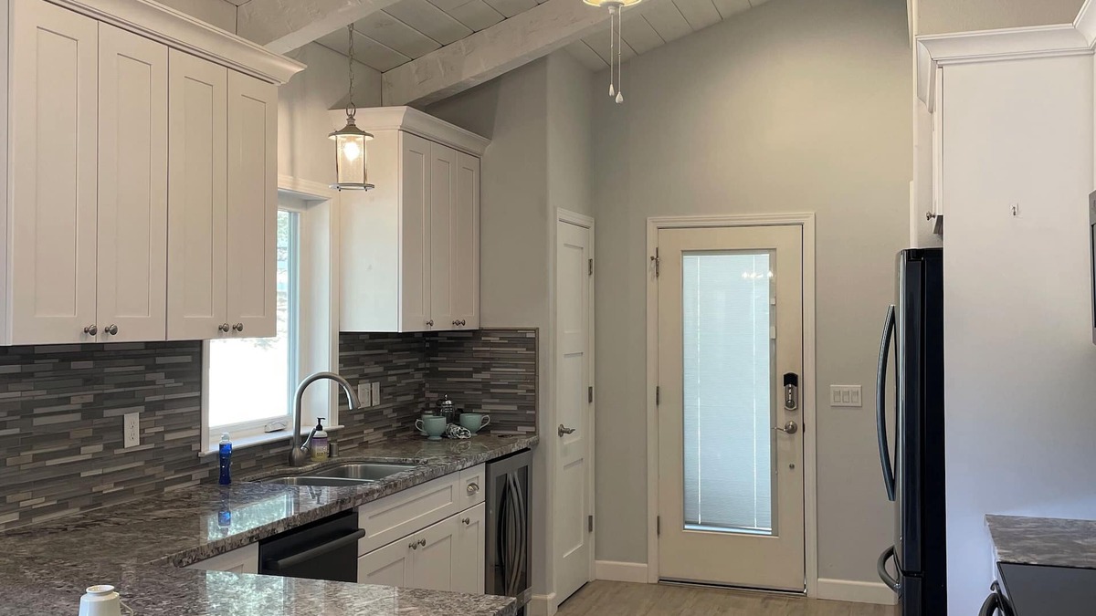 Grass Valley House | Julieann’s Country Cottage is a Charming 2-bedroom house, family friendly
