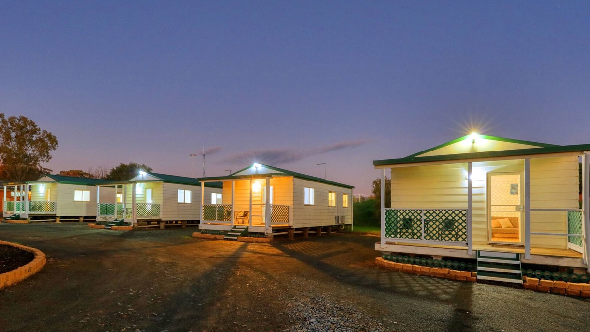 Junee Hotel | Junee Motor Inn