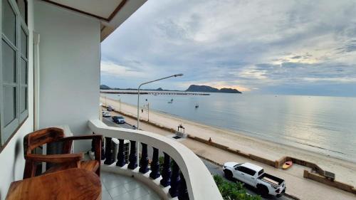 Prachuap Khiri Khan House | Jungle Cafe and Guesthouse