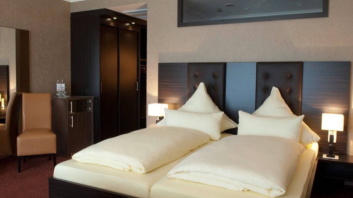 Loef House | Junior Suite-Halfboard BI - 2 P - Moselstern Parkhotel Krähennest