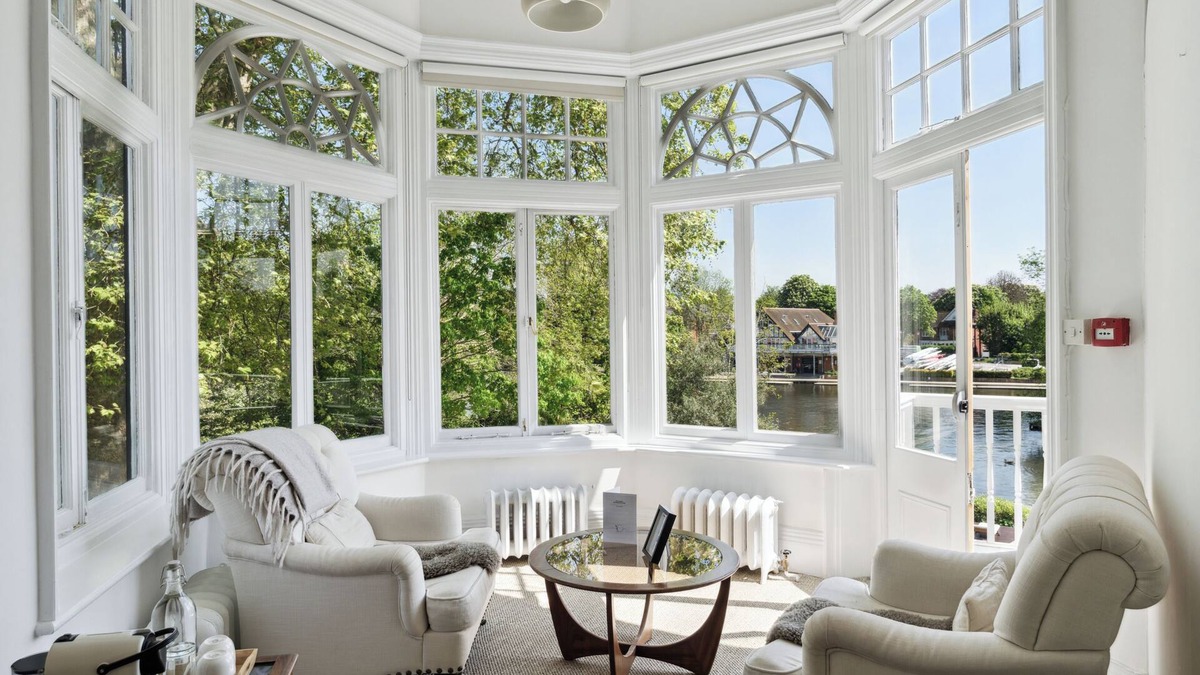 Bray on Thames Hotel | Junior Suite with Garden View at River Arts Club Hotel
