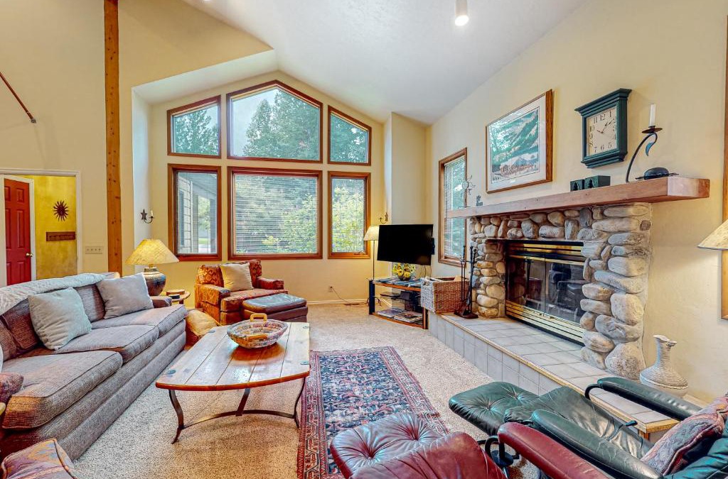Twin Creeks House | Juniper Haven Retreat