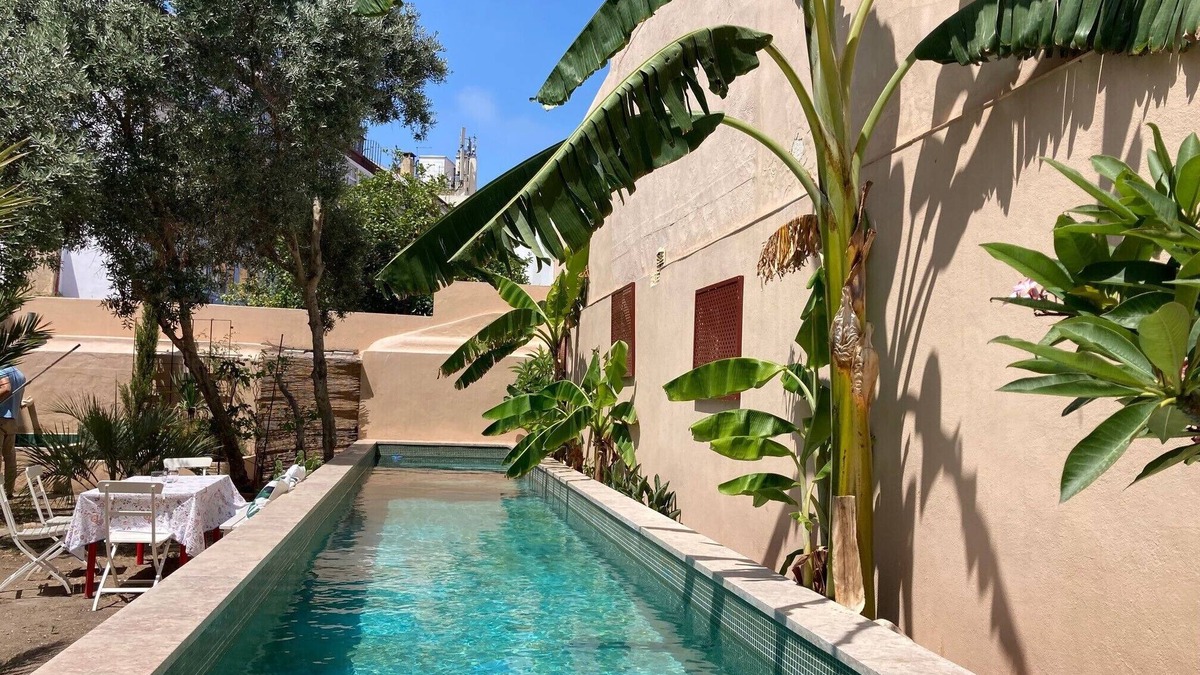 Belem Villa | Junqueira Gardens - large restored old house with garden and private pool