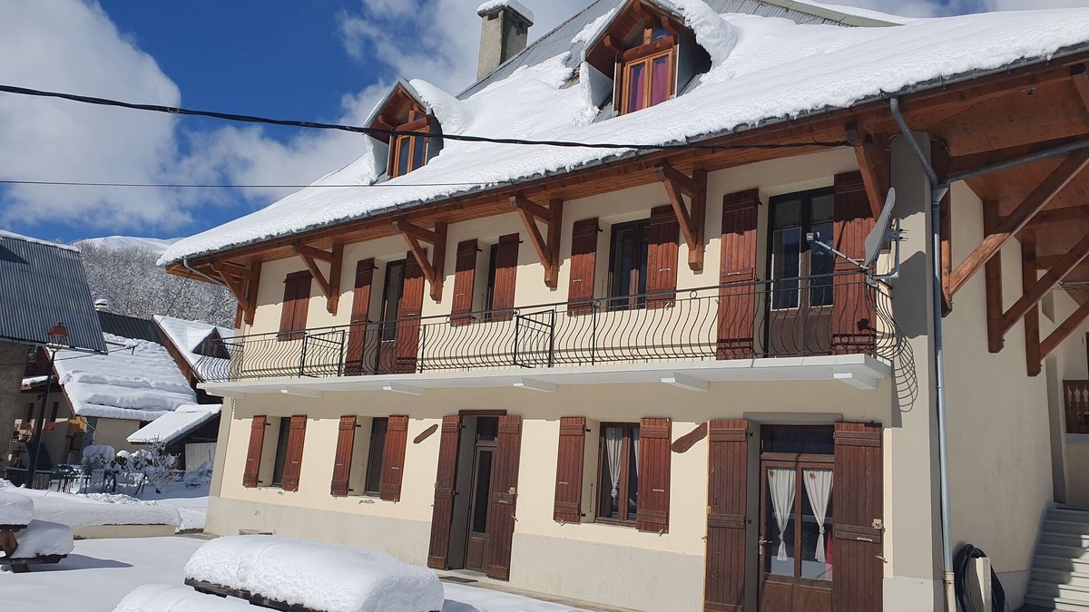 Saint-Colomban-des-Villards Apartment | Just 5 minutes from the Domaine des Sybelles! Fully equipped apartment.