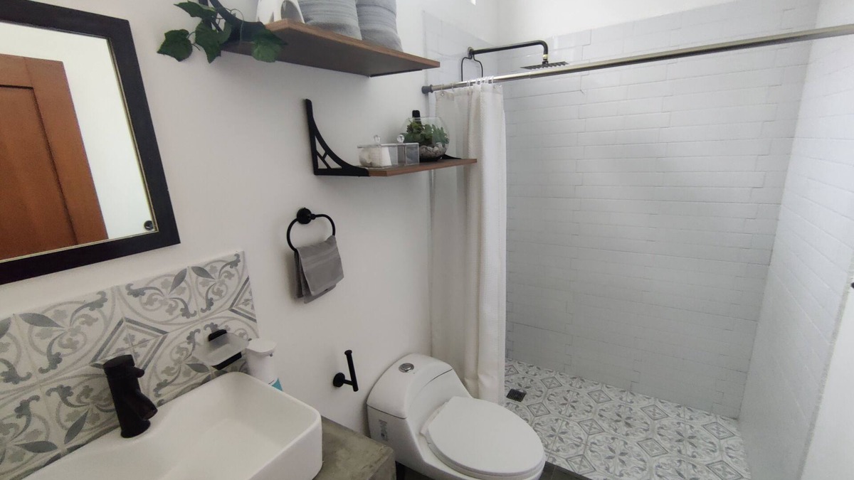 Guadalajara Municipality Apartment | Just 15 min walk from the metro which will take you in 10 min to the cntr of GDL