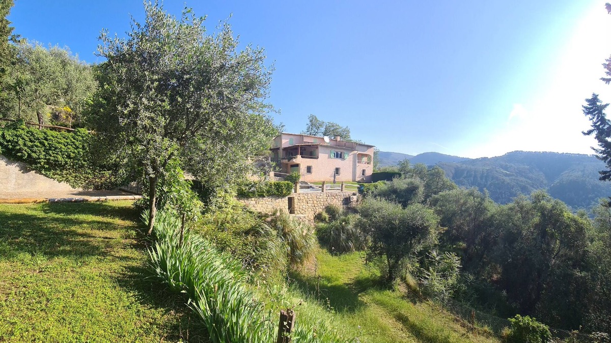 Coaraze Villa | Just 25 minutes from Nice - peaceful and secluded luxury private villa with pool