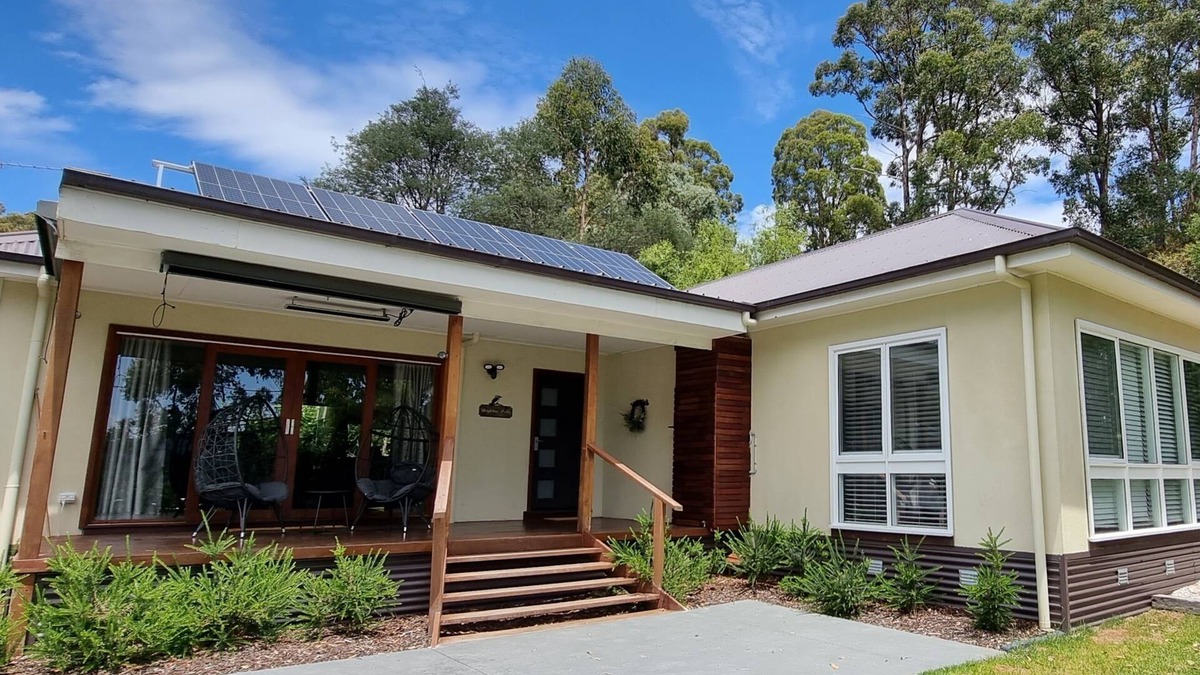 Marysville House | Just a short stroll to Marysville Township.