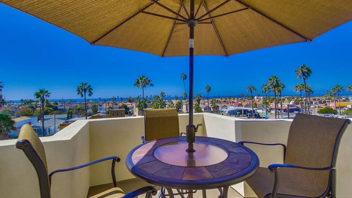 Townsite House | Just Blocks To The Beach W Panoramic Ocean Views, Brand New Spanish Town home