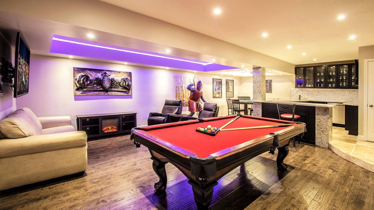 Canyon Gate House | Just Listed! - Beautiful 4 Bed 3 Bath Close To Strip W/pool/spa/gameroom