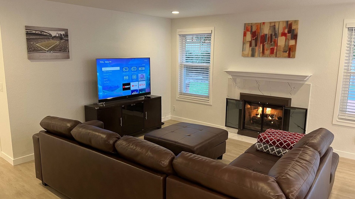 Juanita House | Just Remodeled 3bd/2.25ba in Kirkland/Juanita with Amazing Walkability