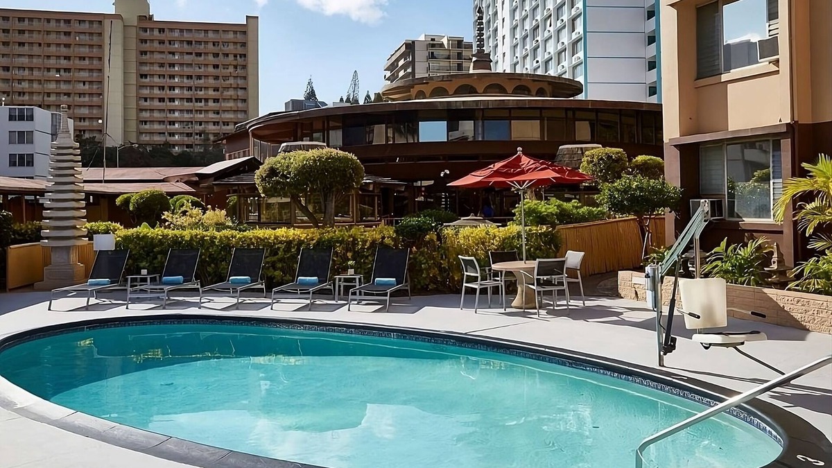 Ala Moana Hotel | Just What You Were Looking For! 4 Family-Friendly Units with Pool Access!