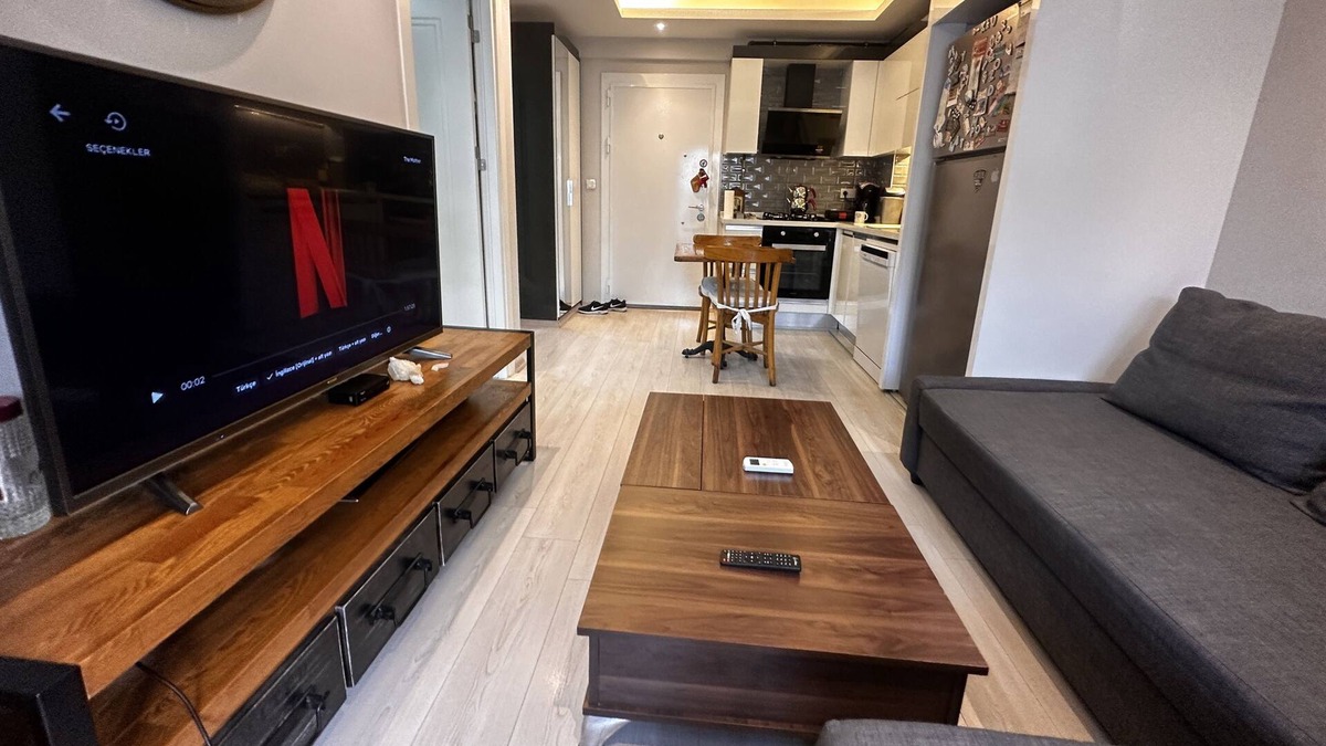 Bornova Apartment | Küçükpark civarı 1+1 Klimalı daire