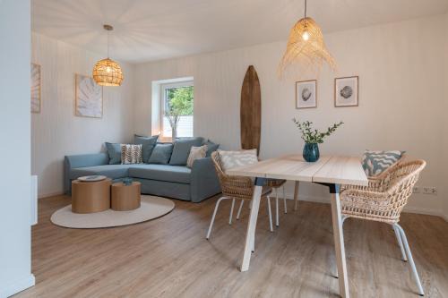 Mildstedt Apartment | Küstenbutze im Beach-Style 2 Bedrooms, 2 Bäder , Garten, Terrasse, Top-Modern