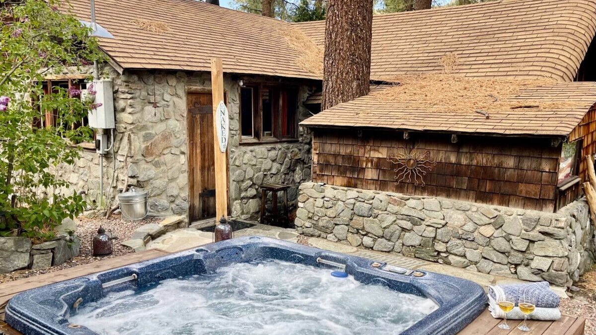 Wrightwood Cabin | K- MR · Hot Tub, Fireplace, Wifi, Moonlight Retreat
